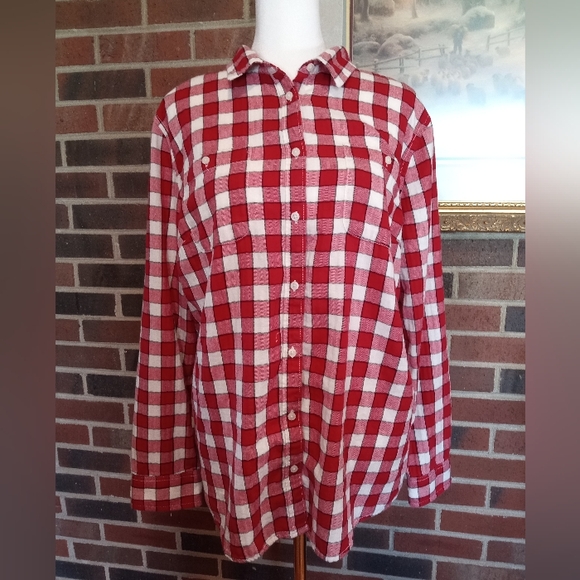 St. John's Bay Tops - St John's Bay Flannel shirt 100 percent cotton. Size XXL women's red and white